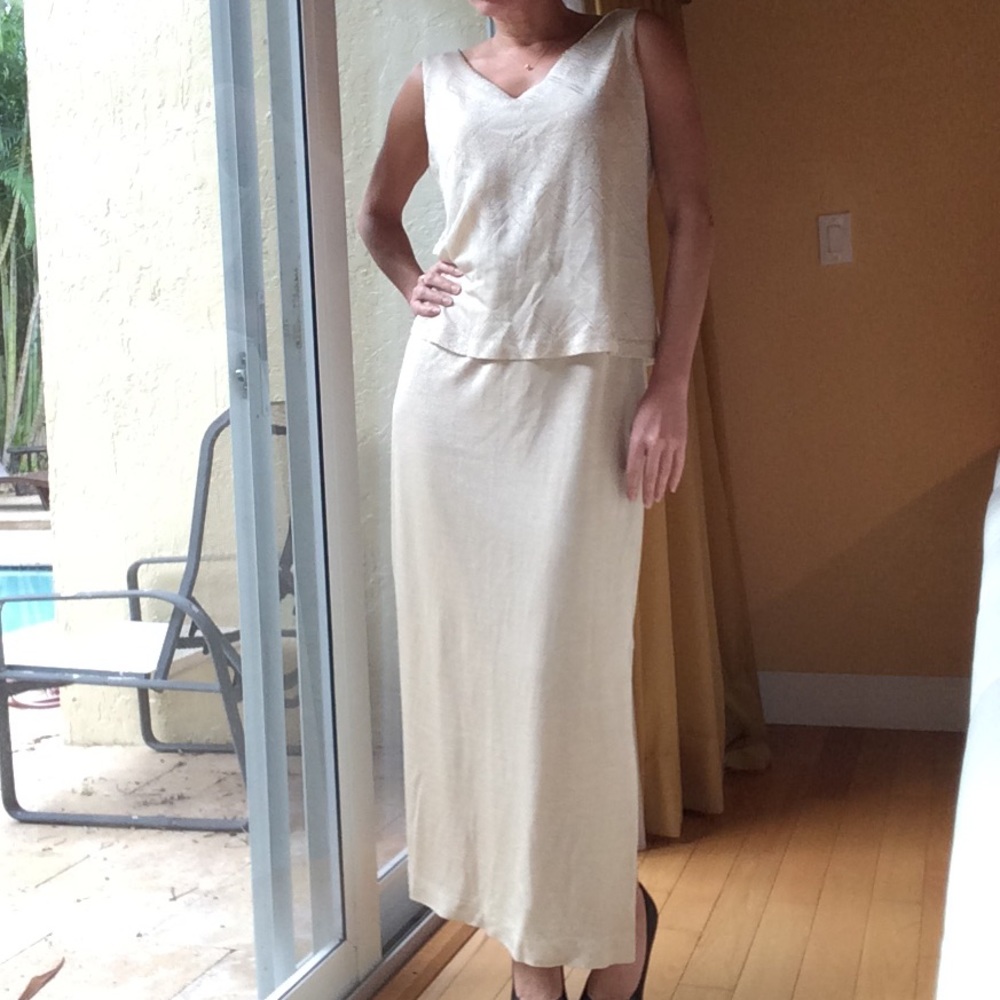 Beautiful Vintage Cream and Gold Dress.